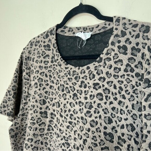 LOVE RICHIE Leopard Plus Size 1x - Picture 3 of 6